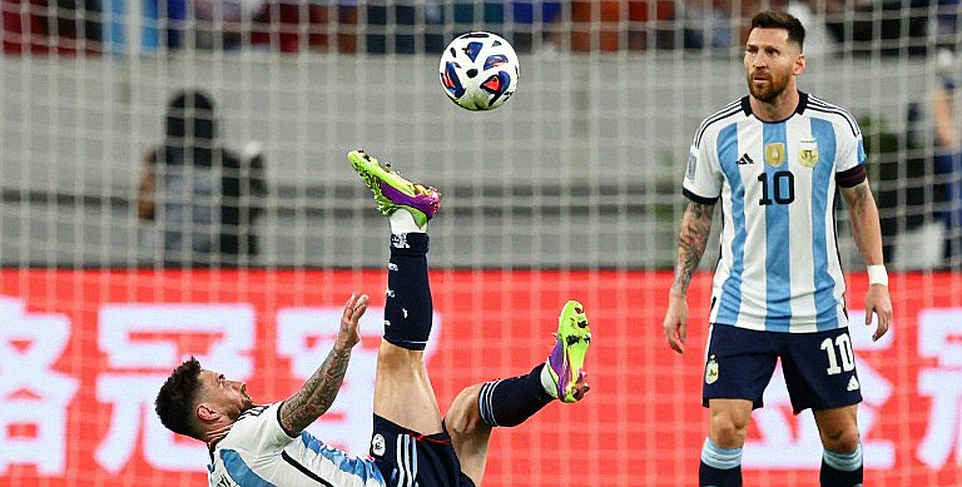 Bản tin tòa án lọt vào chuyên mục bóng đá: Khi nhãn dữ liệu sai lệch hơn cả một quả penalty hỏng