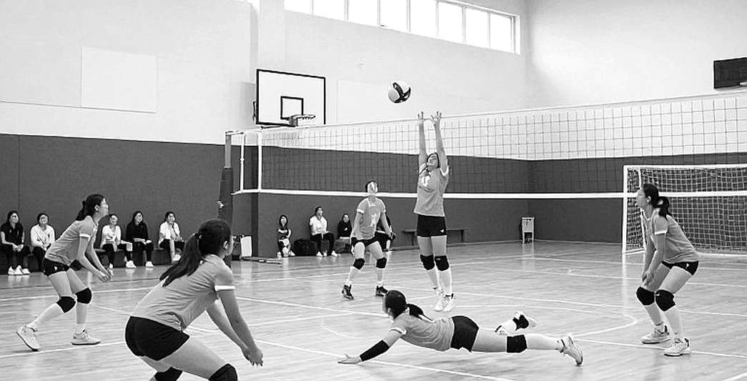 Top 16 NCAA lần đầu mùa 2026: Nebraska số 1, và vì sao Texas 9-6 vẫn nằm trong top 12
