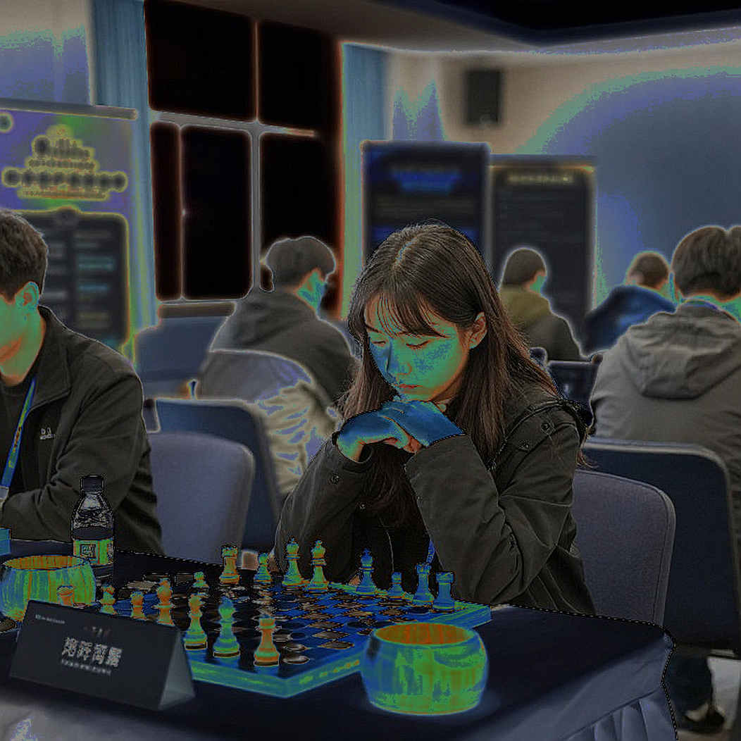 ChessBase Magazine #225: tiêu đề Cúp Câu lạc bộ châu Âu, thân bài là một trang bán tạp chí