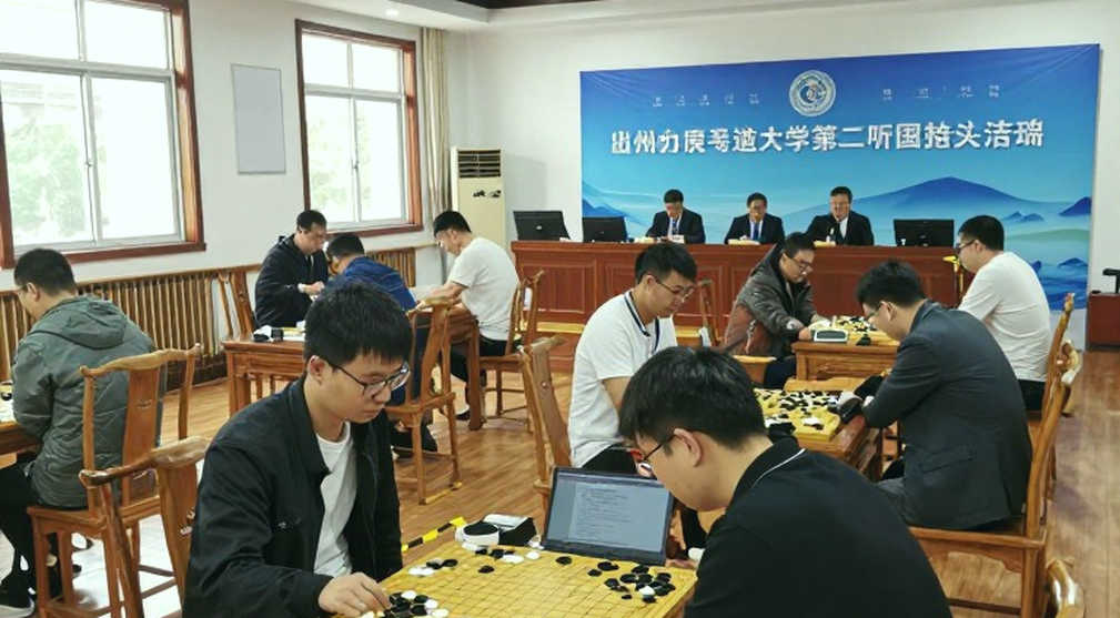 Carlsen chỉ ra kẻ chiến thắng: Sindarov là ứng cử viên nặng ký, Gukesh là cửa dưới có 'trần' cao hơn Carlsen chỉ ra kẻ chiến thắng: Sindarov là ứng cử viên nặng ký, Gukesh là cửa dưới có 'trần' cao hơn