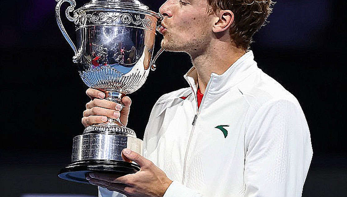 Rybakina tìm lại tia lửa Ningbo trước ngưỡng cửa bảo vệ ngôi vô địch WTA Finals