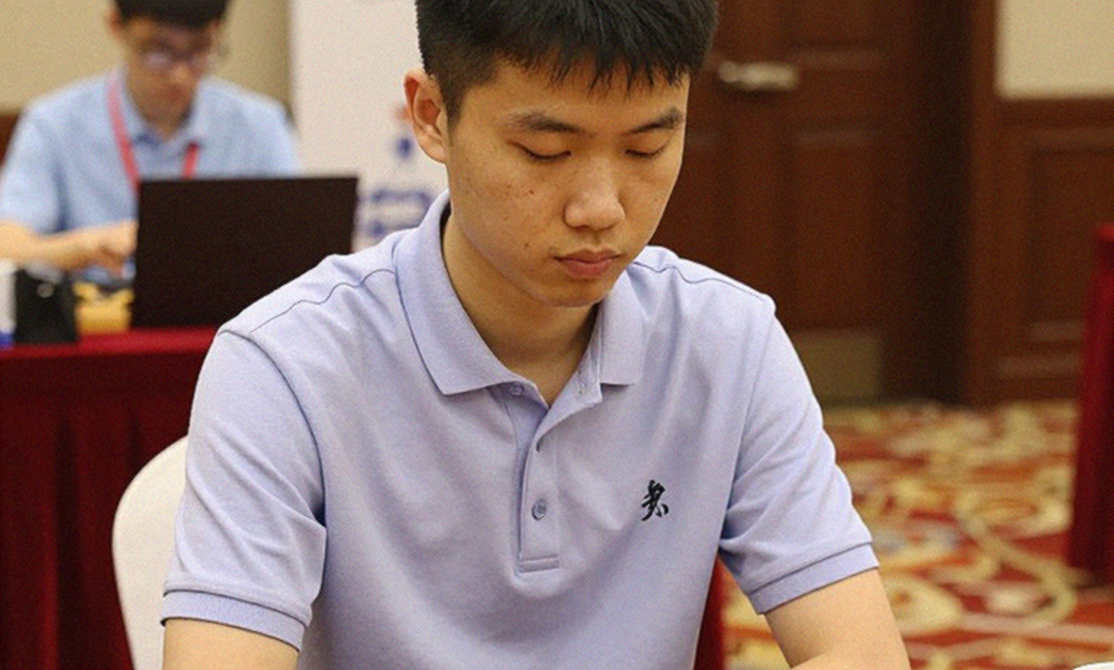 Khai cuộc Scotland và nỗi sợ đã nguội: Khi Kasparov trao lại một lưỡi dao